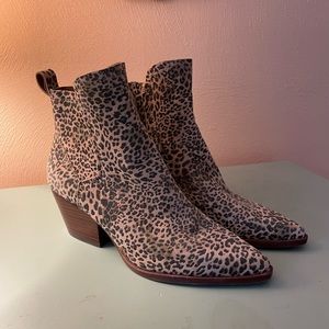 Dolce Vita Boots 8